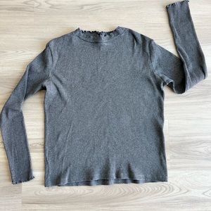Uniqlo Ruffle Neck Grey Sweater in Size 13